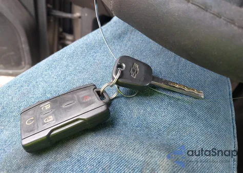 2015 Chevrolet Silverado 1500 1Lt z USA, uszkodzony, nr VIN 3GCUKREC5FG481421